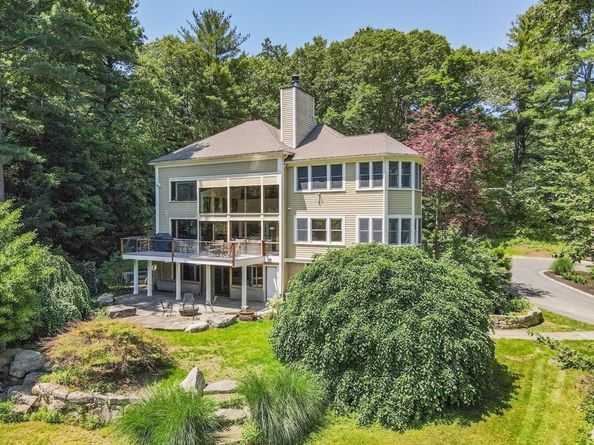 39 Westbrook Ln, Westwood MA 02090