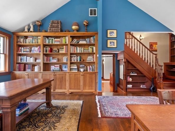 39 Westbrook Ln, Westwood MA 02090