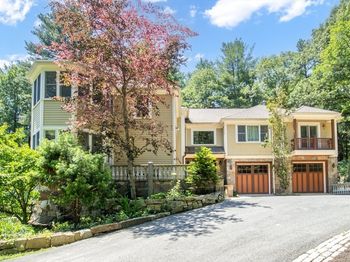 39 Westbrook Ln