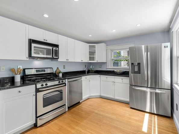 188 Gladstone St 1, Boston MA 02128
