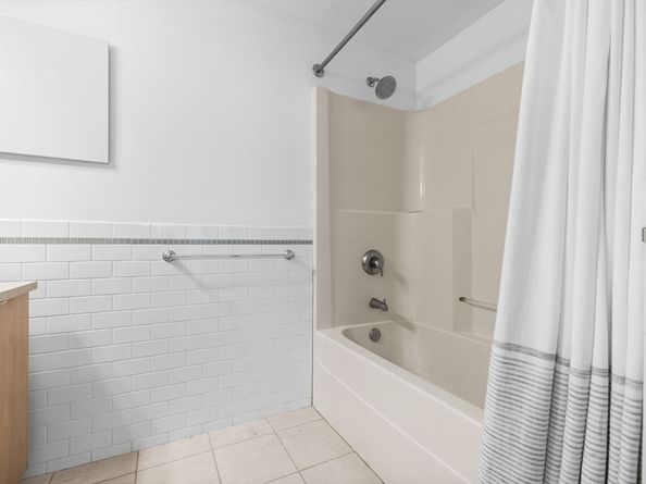 589 Essex St 405, Lynn MA 01901