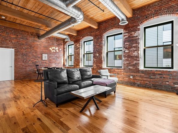 589 Essex St 405, Lynn MA 01901