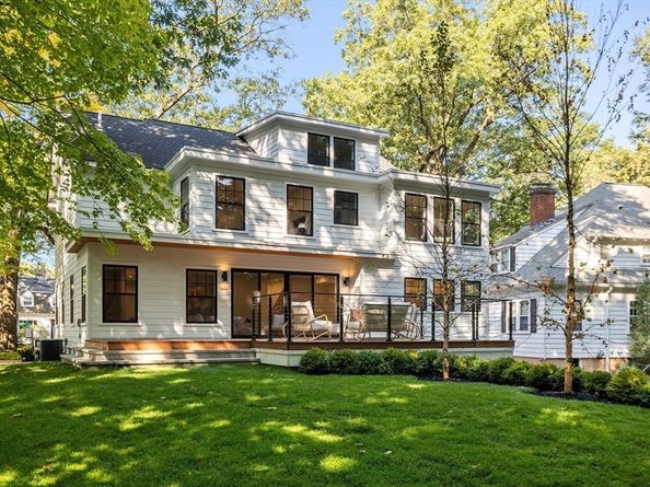 100 Varick Rd, Newton MA 02468