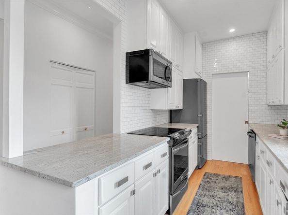 17 Cazenove St 404, Boston MA 02116