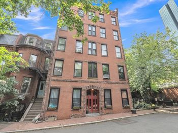 17 Cazenove St