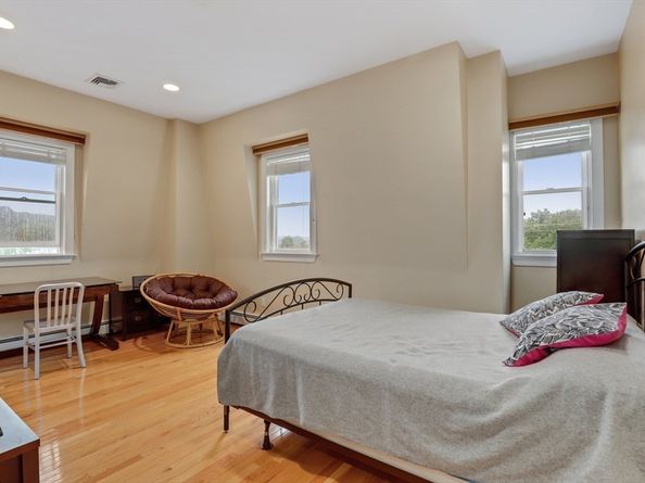 13 Essex St 2, Lynn MA 01902