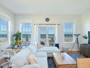 148 Winthrop Shore Dr 5, Winthrop MA 02152