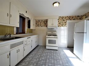 334 River St, Newton MA 02465
