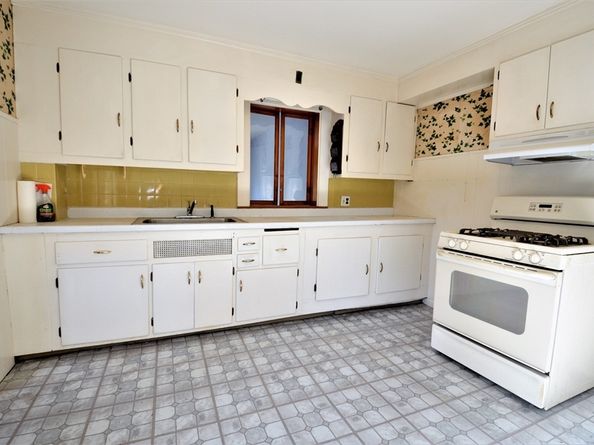 334 River St, Newton MA 02465