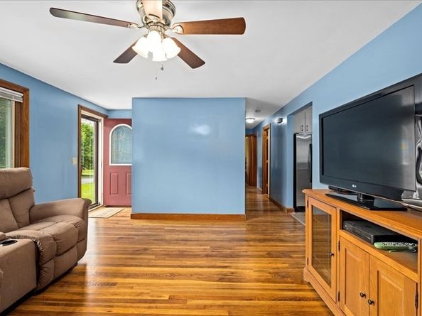 9 Lillian Rd, Acton MA 01720