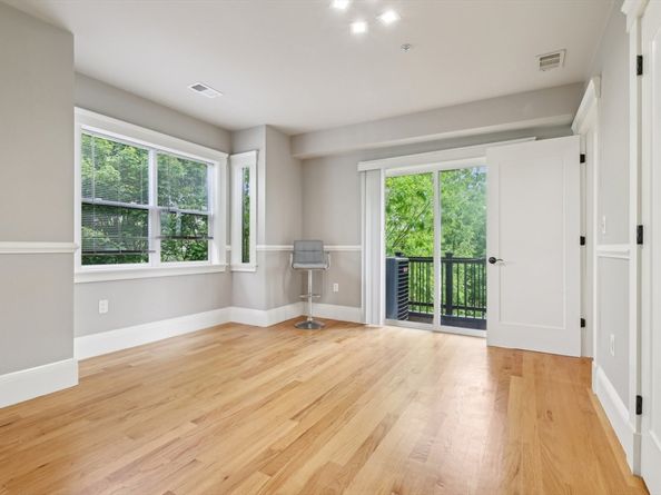 51 Hamilton Street 3, Boston MA 02125