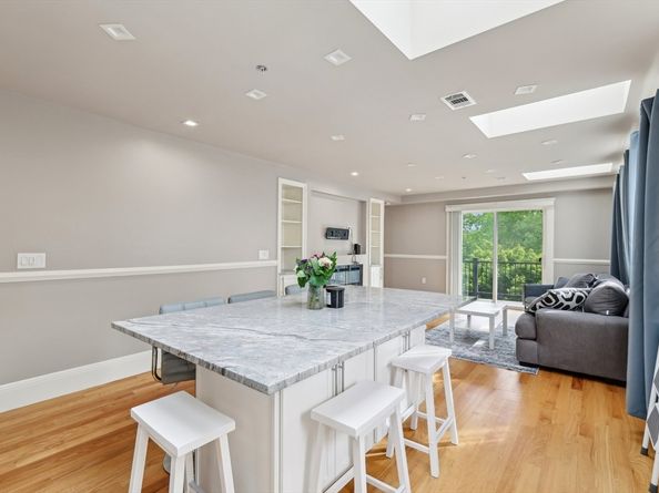 51 Hamilton Street 3, Boston MA 02125