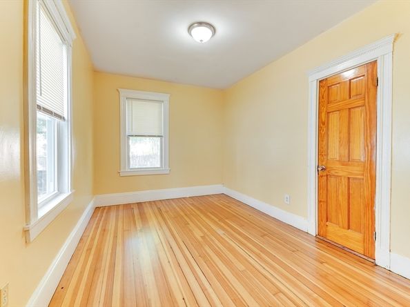 8 Ridgewood St, Boston MA 02122