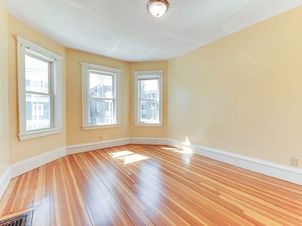 8 Ridgewood St, Boston MA 02122