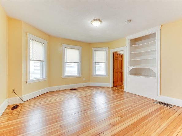 8 Ridgewood St, Boston MA 02122