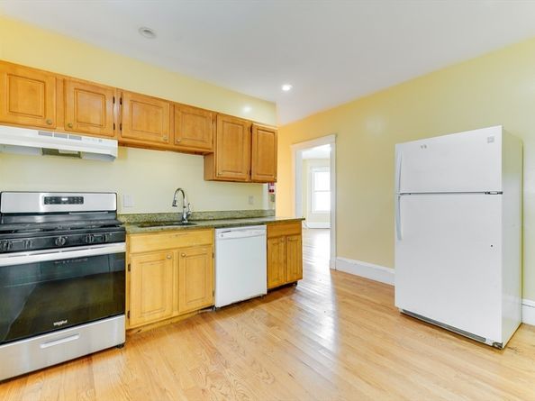 8 Ridgewood St, Boston MA 02122