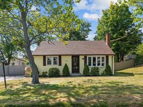 129 Anawan St, Brockton MA 02302
