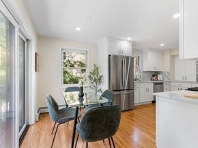 29 Cottage St 29, Newton MA 02464