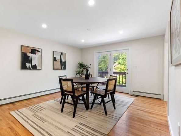 29 Cottage St 29, Newton MA 02464