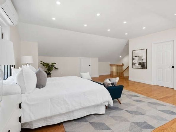 29 Cottage St 29, Newton MA 02464