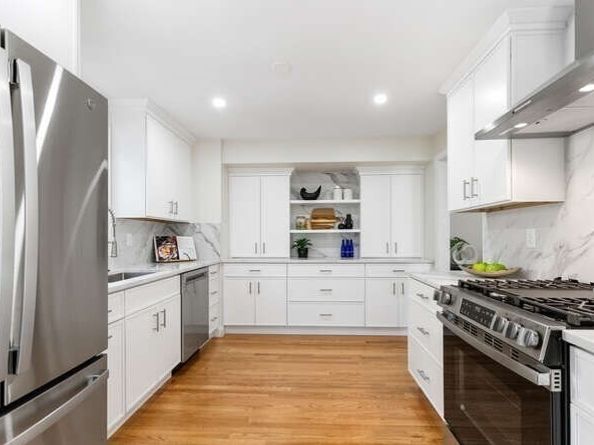 29 Cottage St 29, Newton MA 02464