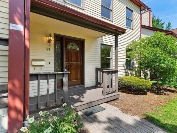 29 Cottage St 29, Newton MA 02464