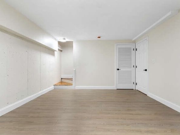 29 Cottage St 29, Newton MA 02464