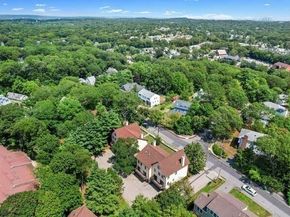 29 Cottage St 29, Newton MA 02464