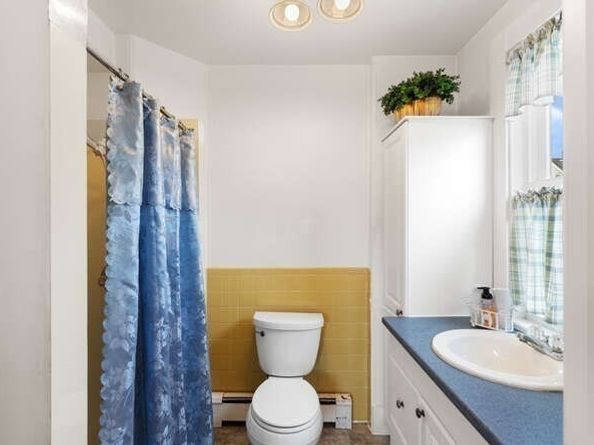 6 Beauport Ave, Gloucester MA 01930