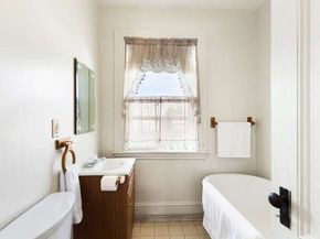 6 Beauport Ave, Gloucester MA 01930