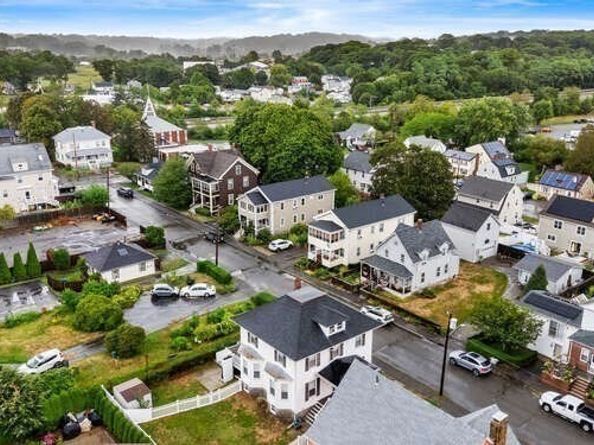 6 Beauport Ave, Gloucester MA 01930