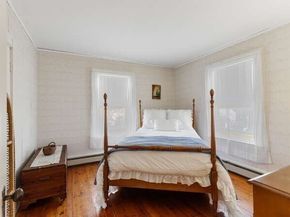 6 Beauport Ave, Gloucester MA 01930