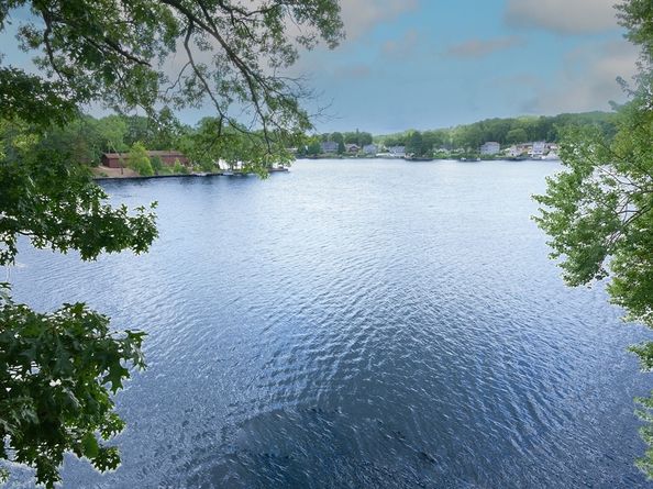 23 Canna Dr, Shrewsbury MA 01545
