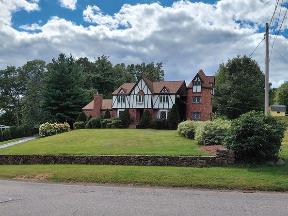 68 Catamount Rd, Tewksbury MA 01876