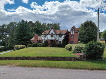 68 Catamount Rd