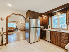 68 Catamount Rd, Tewksbury MA 01876