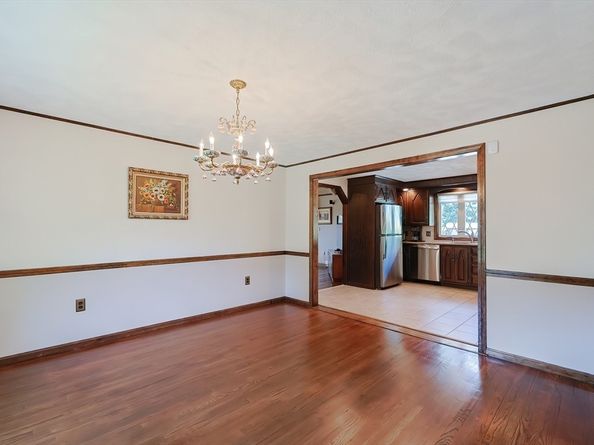 68 Catamount Rd, Tewksbury MA 01876