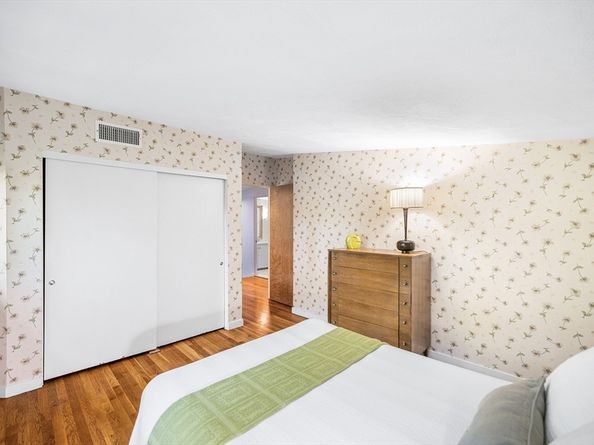 10 Dewey Rd, Lexington MA 02420