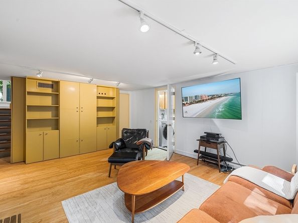 10 Dewey Rd, Lexington MA 02420