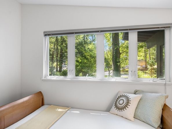 10 Dewey Rd, Lexington MA 02420