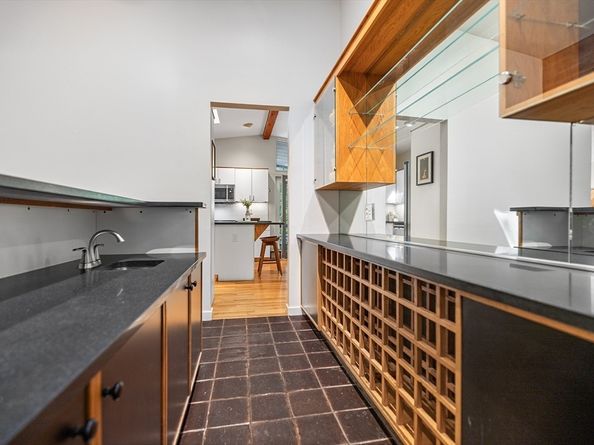 10 Dewey Rd, Lexington MA 02420