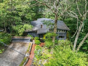 10 Dewey Rd, Lexington MA 02420