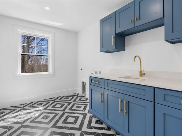 6A Sanders Lane, Bolton MA 01740