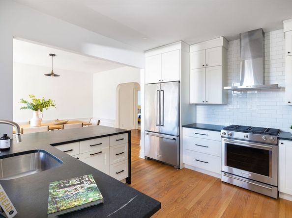 193 Pleasant St 6, Brookline MA 02446