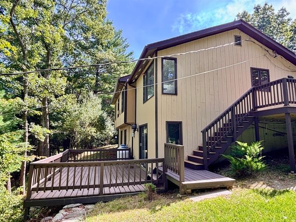 17 Rush Pond Rd, Lakeville MA 02347