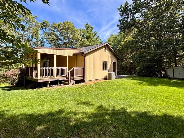 17 Rush Pond Rd, Lakeville MA 02347