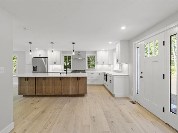34 Woodcrest, Boxford MA 01921