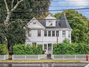 82 Lincoln Ave, Saugus MA 01906