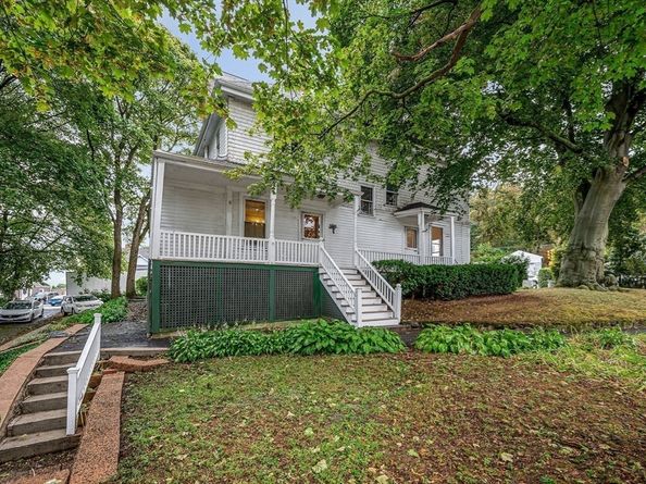 82 Lincoln Ave, Saugus MA 01906