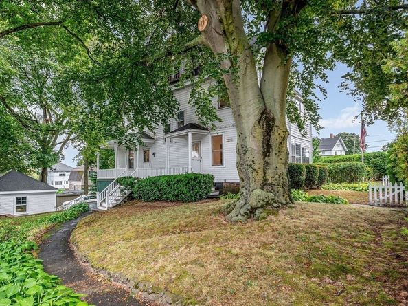 82 Lincoln Ave, Saugus MA 01906